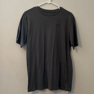 Dark grey Oakley tshirt